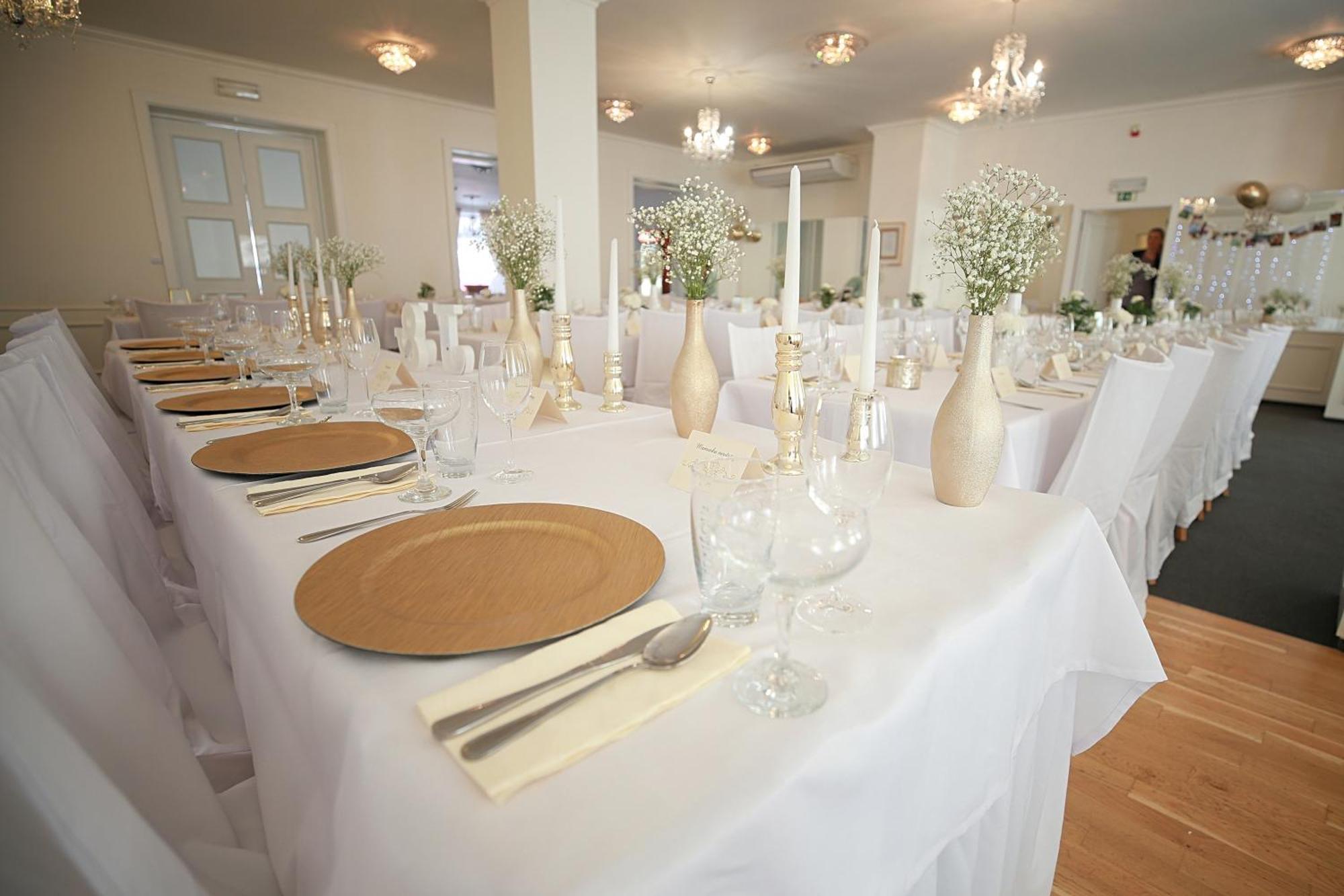 Zamecky Hotel Lednice Bagian luar foto