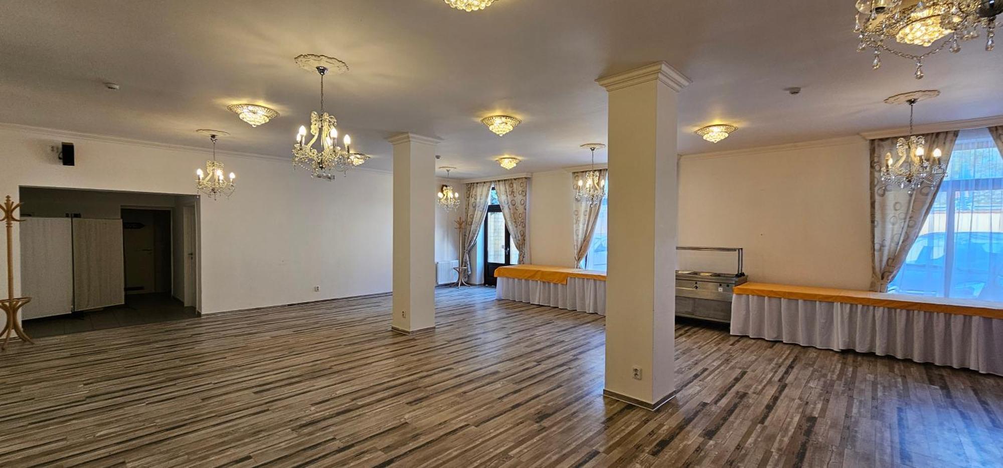 Zamecky Hotel Lednice Bagian luar foto
