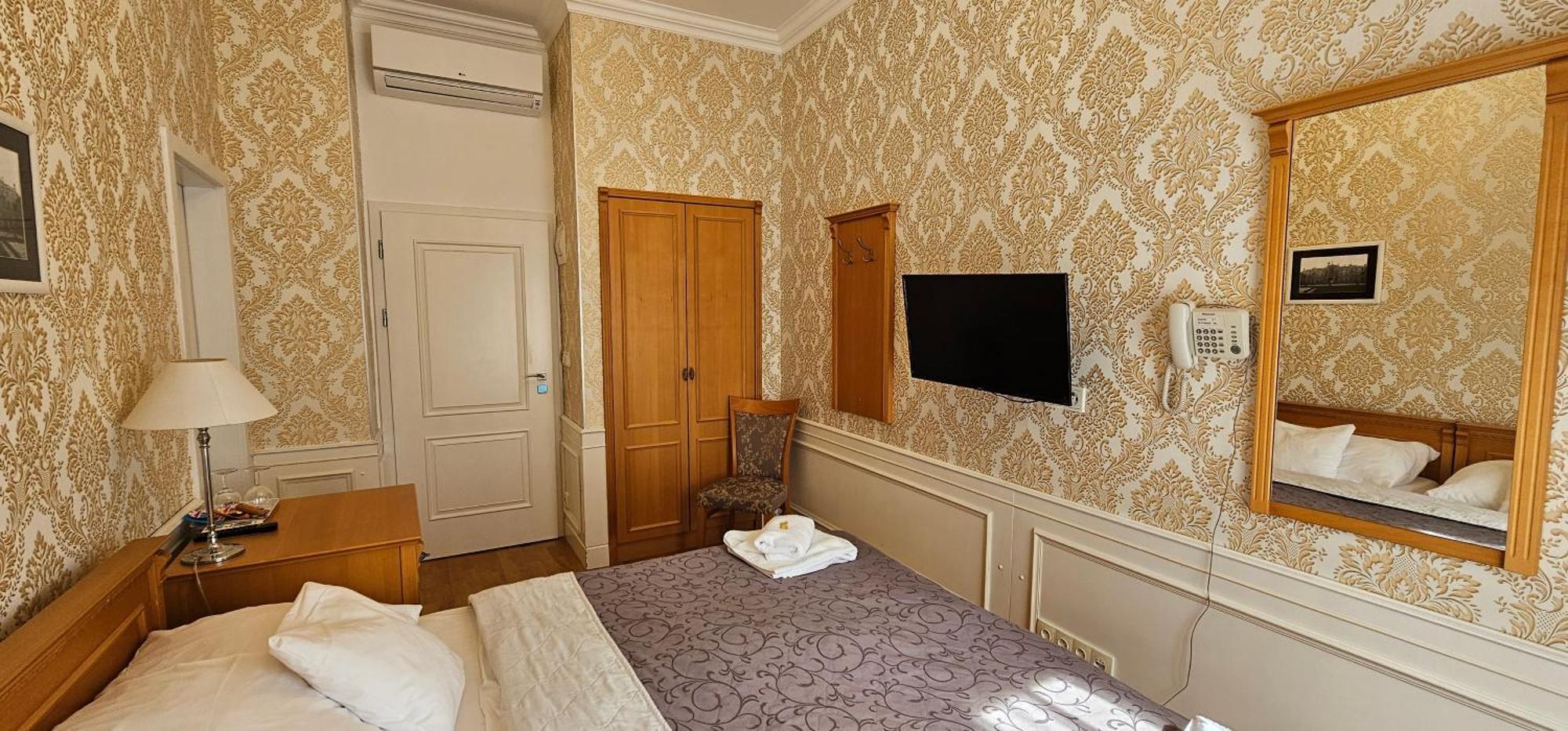 Zamecky Hotel Lednice Bagian luar foto
